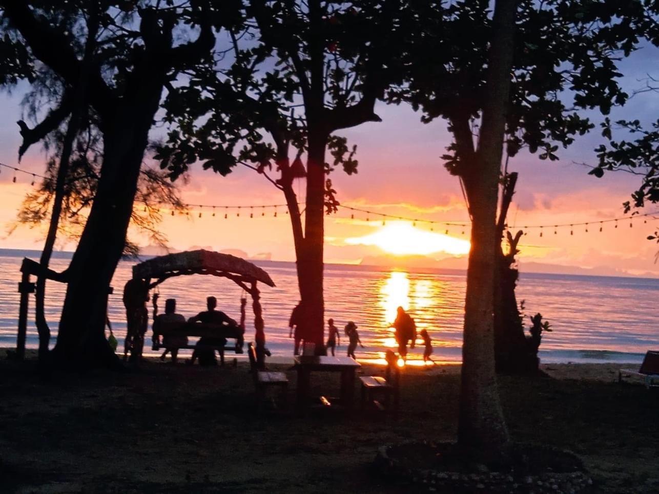 Koh Jum Delight Beach Eksteriør bilde