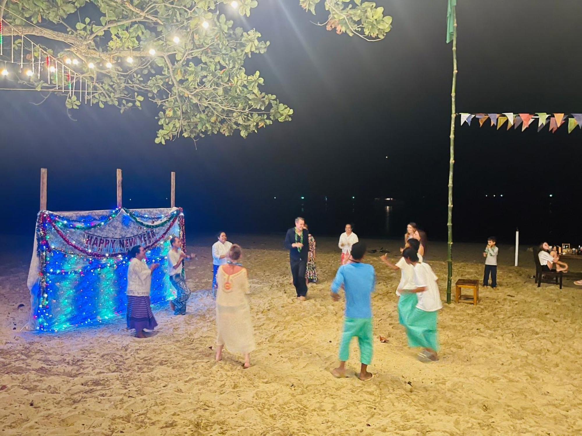 Koh Jum Delight Beach Eksteriør bilde