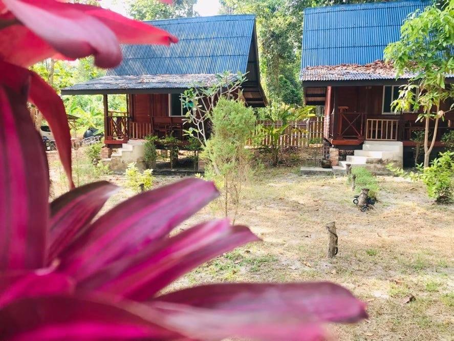 Koh Jum Delight Beach Eksteriør bilde