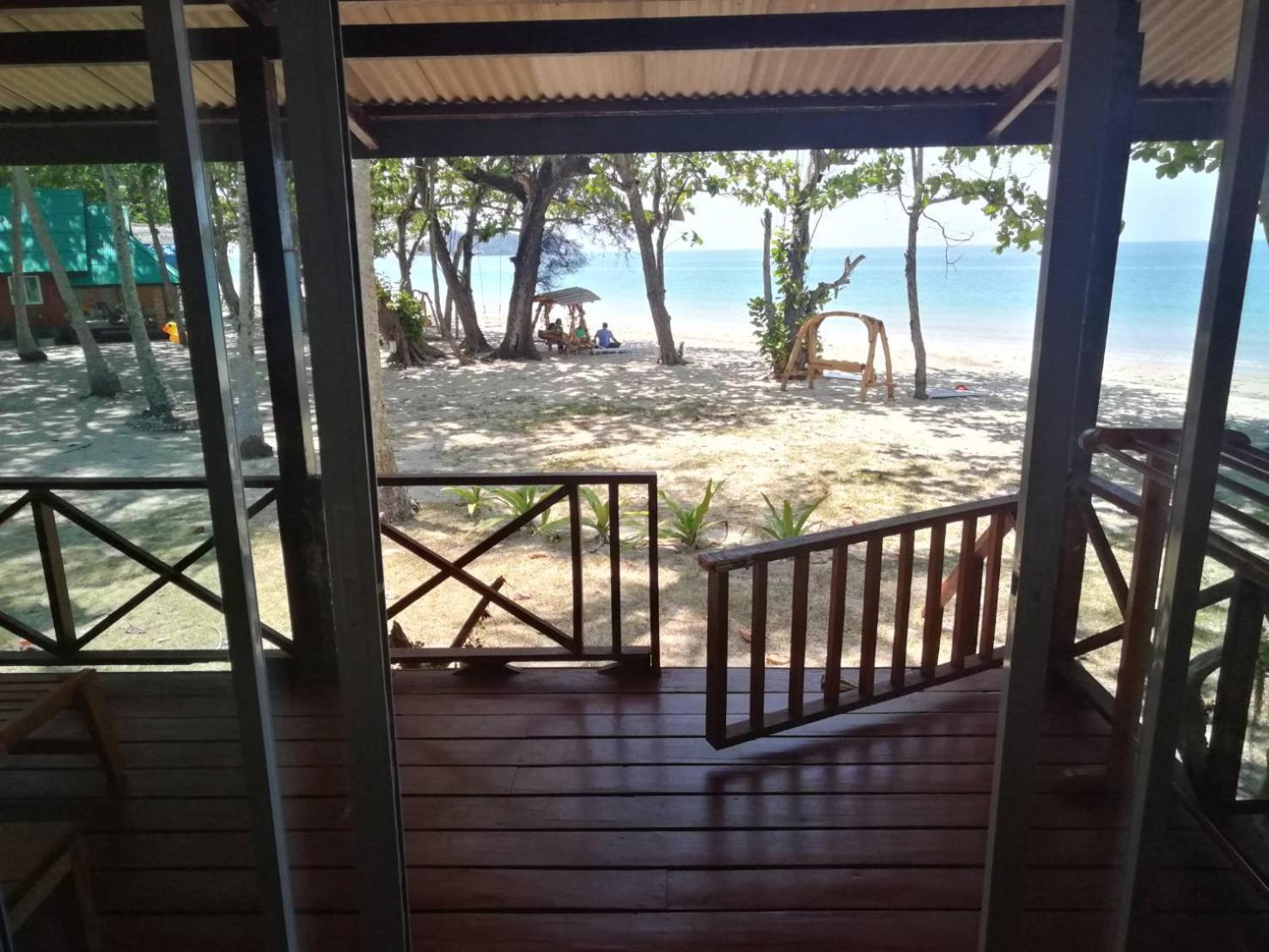 Koh Jum Delight Beach Rom bilde